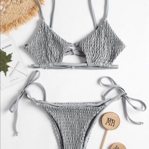 ZAFUL Keyhole Smocked String Bikini - Light Gray M